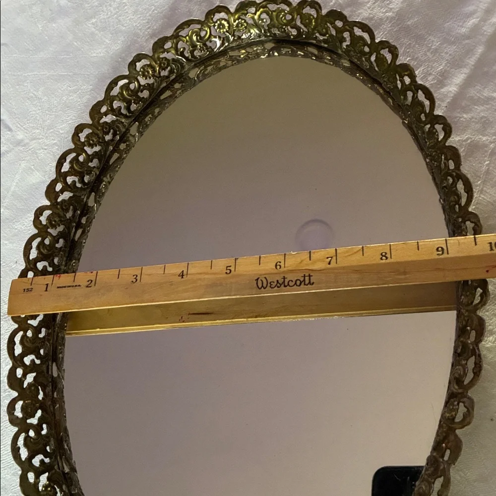 N/A mirrored vanity